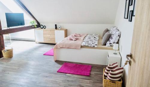 King Studio with Sofa Bed