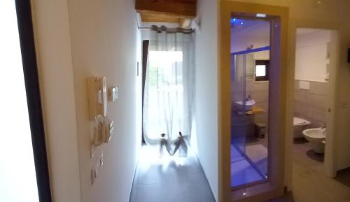 Deluxe Double Room with Shower