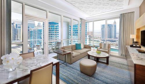 One-Bedroom Suite with Kitchen - City View