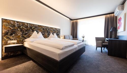  Classic Double Room with Balcony and Thermal Bath Access