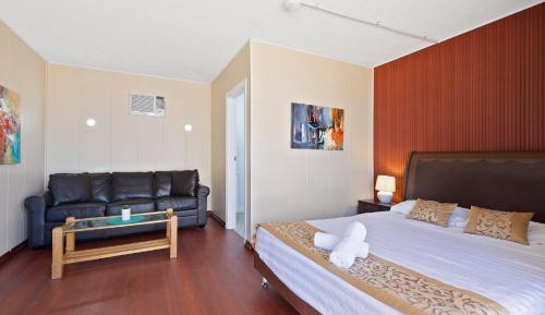 Standard Queen Room