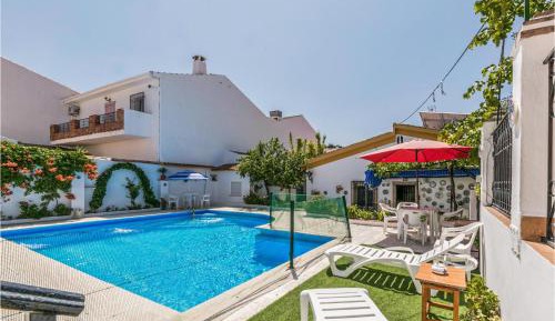 Three-Bedroom Holiday Home 