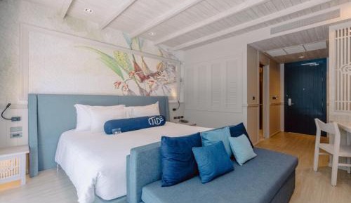 Deluxe Room with Balcony