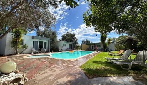 One-Bedroom Bungalow with Pool View
