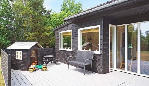 Two-Bedroom Holiday Home
