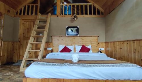 Single Room with Mountain View