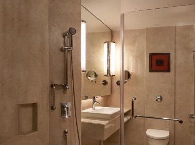 Deluxe King Room with City View - 15% off on Spa and 20% off on Laundry