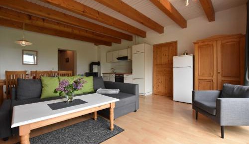Two-Bedroom Apartment with Shower 
