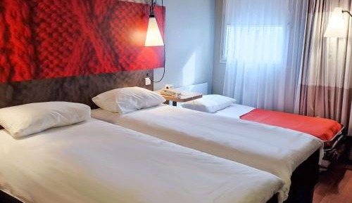 Standard Two Single Bed