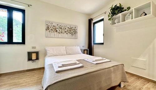 Deluxe Double Room with Shower