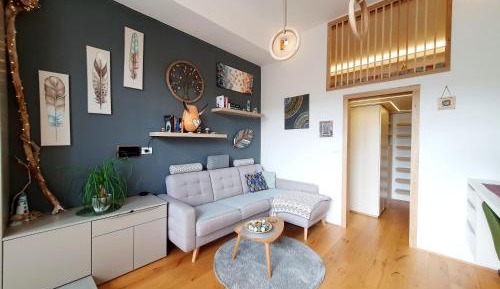 Studio - Split Level
