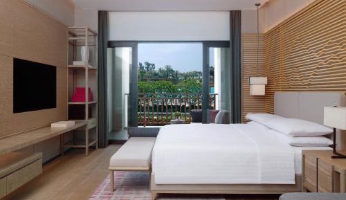 Deluxe King Room