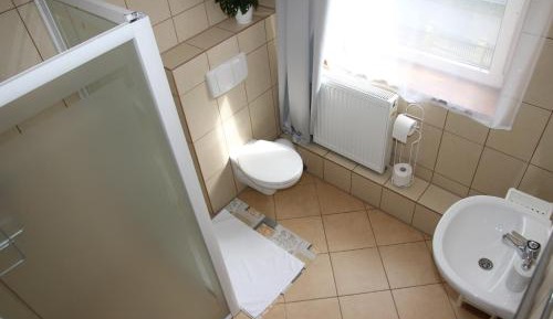Triple Room with Private Bathroom