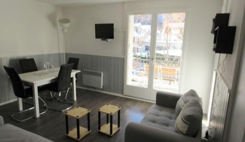 Apartment (4 Adults)