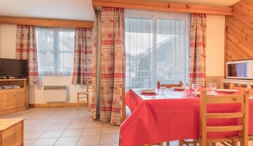 Apartment (6 Adults)
