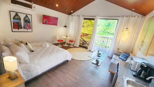 Bungalow with Patio