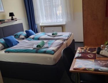 Double or Twin Room with Shower