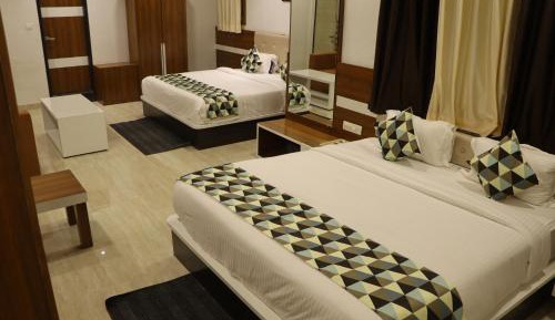 Deluxe Family Room