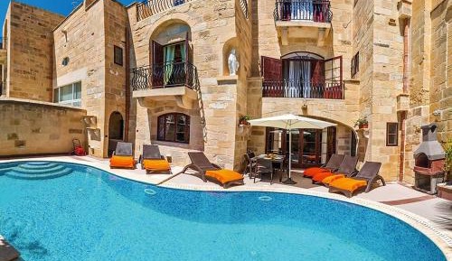 Five-Bedroom Holiday Home