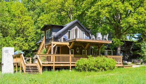 Five-Bedroom Holiday Home