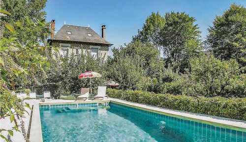 Five-Bedroom Holiday Home