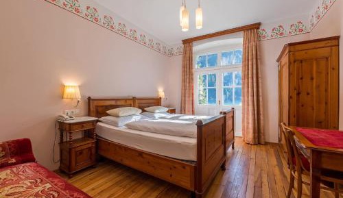 Suite with Lake View