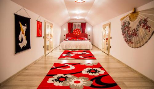 Deluxe King Suite