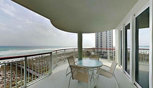 Three-Bedroom Apartment with Ocean View