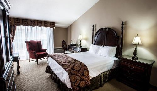 Luxury King Room with Fireplace