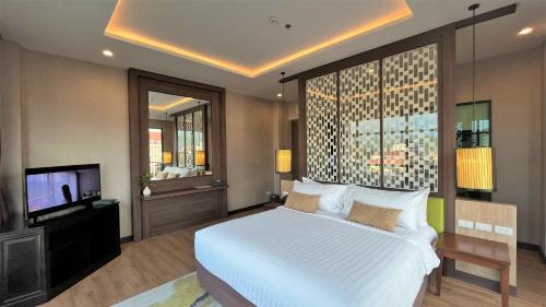 Deluxe King Room