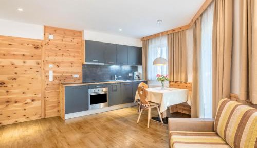 Superior One-Bedroom Apartment with Balcony