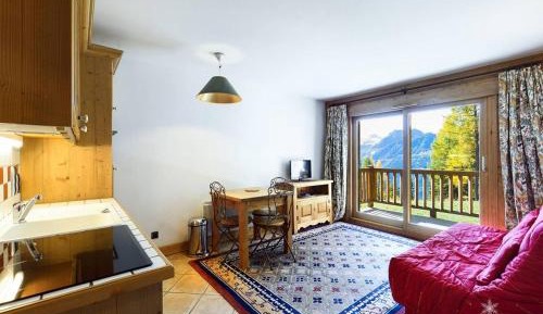 Apartment (4 Adults)