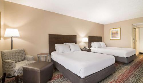 Queen Room with Two Queen Beds - Pet-Friendly/Non-Smoking