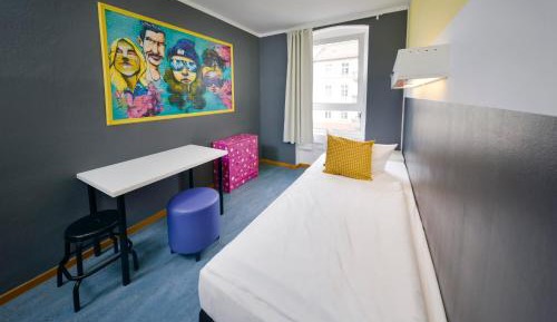 Single Room with Shared Bathroom