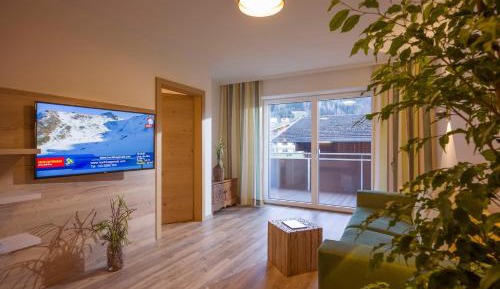 Two-Bedroom Apartment (Pferdeglück)