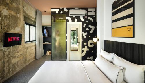Suite with Two Balconies