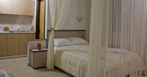 Large Studio with Sea View (2 Adults + 2 Children)