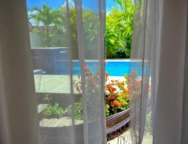 Queen Suite with Pool View