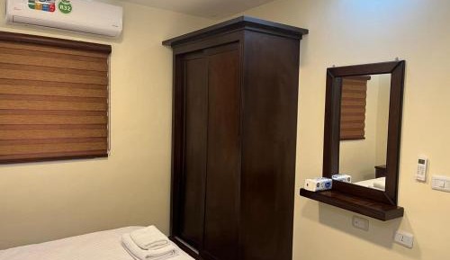Deluxe Queen Suite