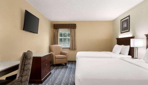 Queen Room with Two Queen Beds - Non-Smoking