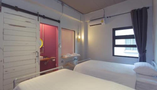 Twin Room with Private Bathroom