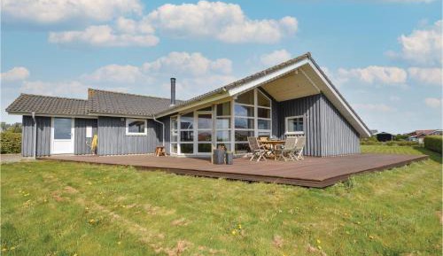 Four-Bedroom Holiday Home