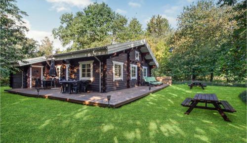 Three-Bedroom Holiday Home 