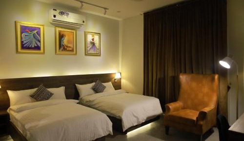 Deluxe King Room