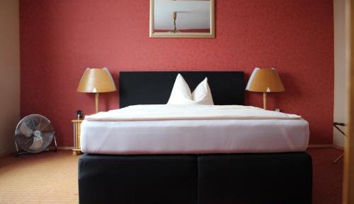 Single Room with Private Bathroom