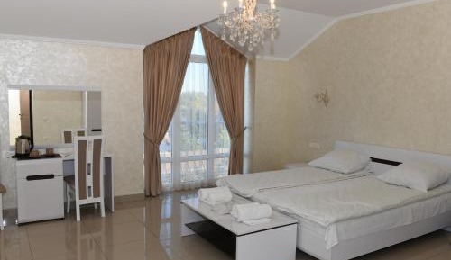 Large Double Room