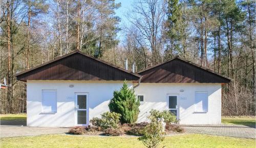 One-Bedroom Holiday Home