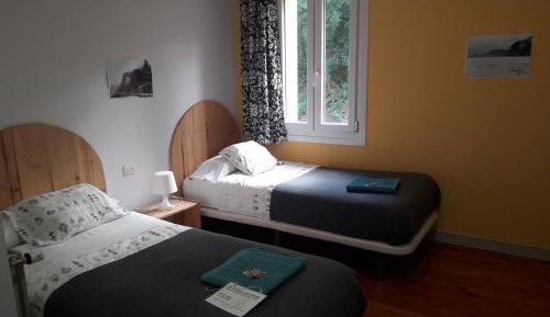 Twin Room with Shared Bathroom