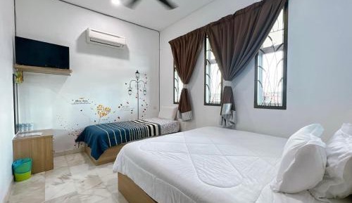 Standard Queen Room