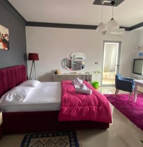 Deluxe Room (2 Adults + 1 Child)